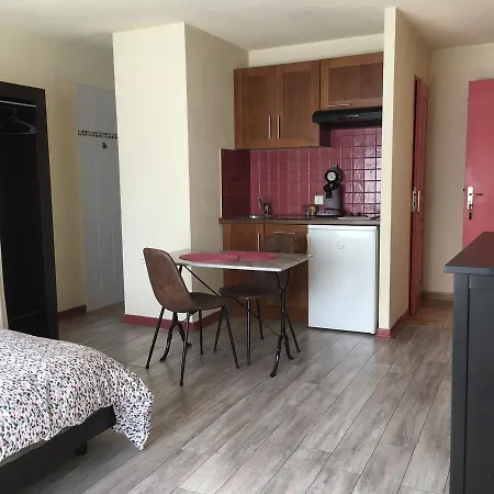 D'anne Apartment *